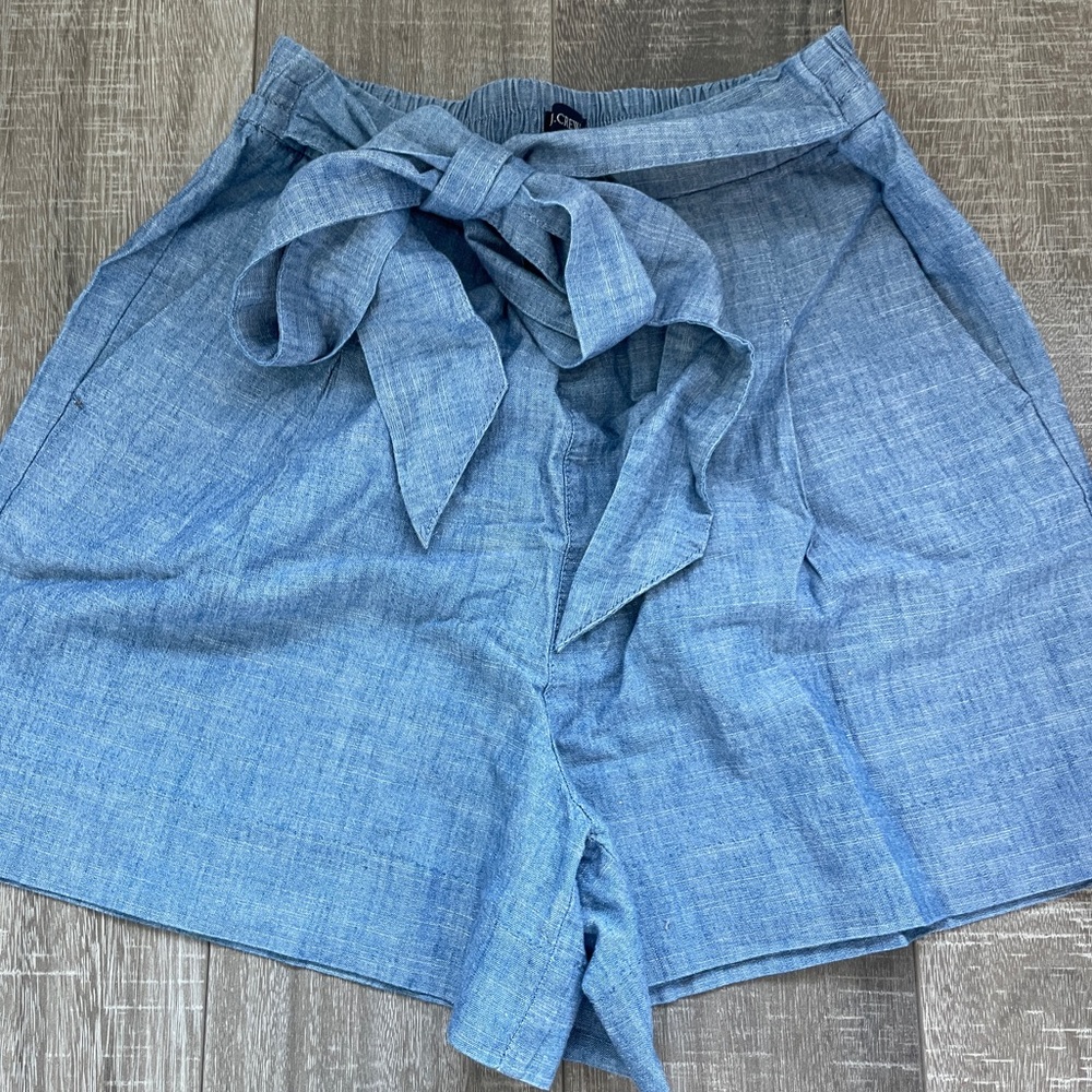 NWOT Women’s J.Crew lightweight shorts with belt